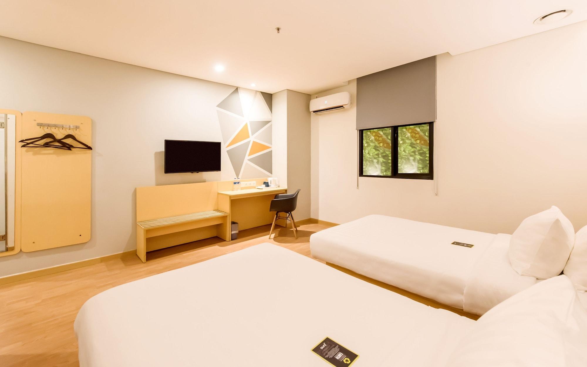 Juno Jatinegara Jakarta Exterior foto