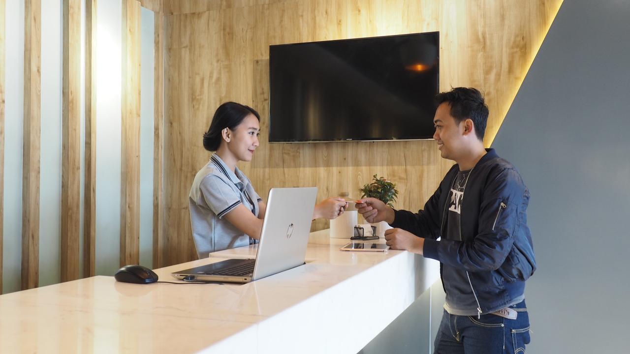 Juno Jatinegara Jakarta Exterior foto